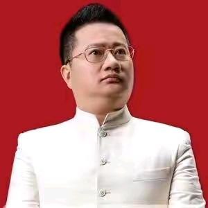 王冲在讲课
