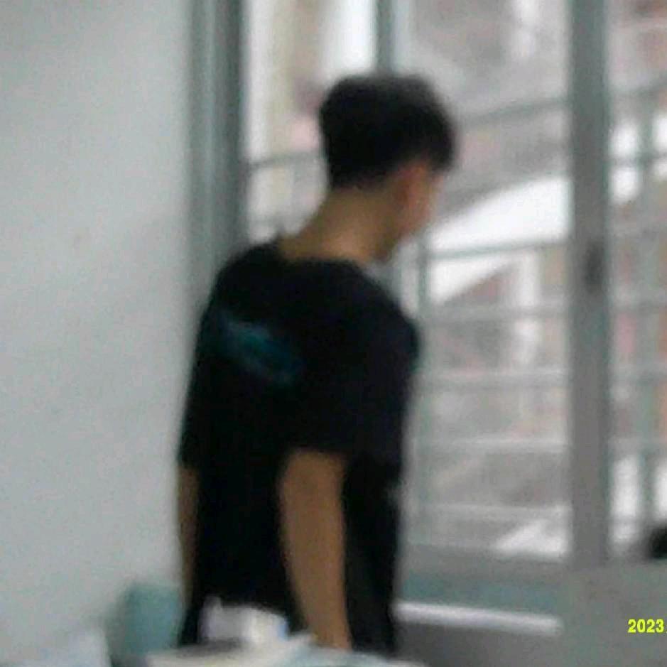 啊懿.