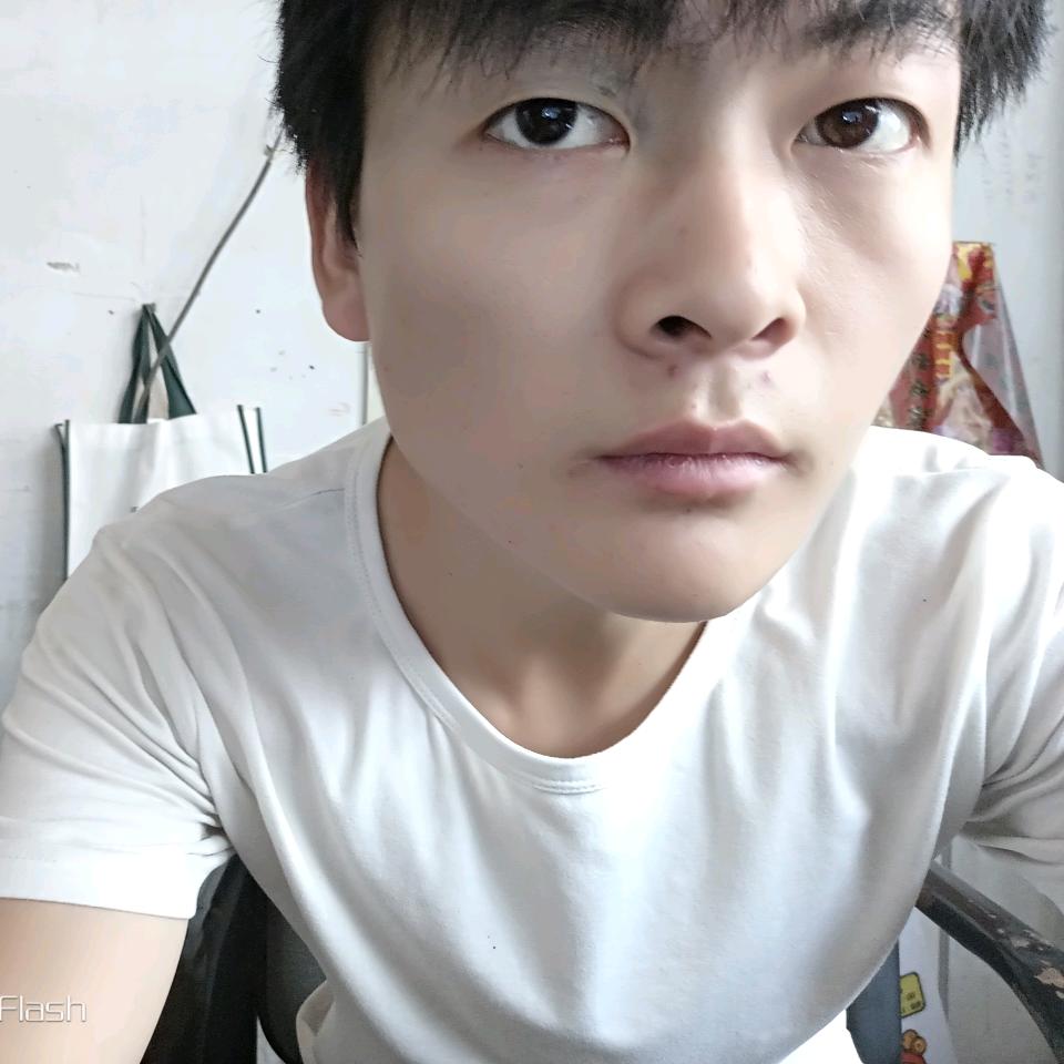 走在躺平的大路上