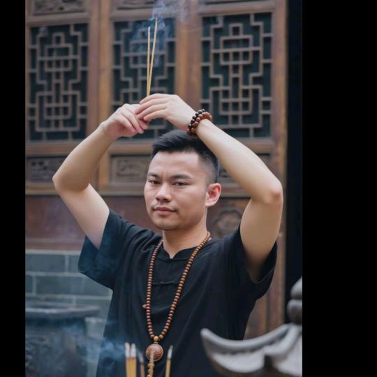 快乐户外（    小伍     ）