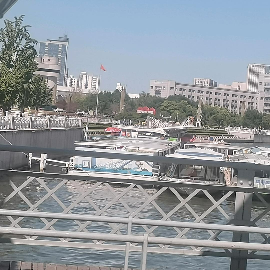 lucky带你吃喝玩乐