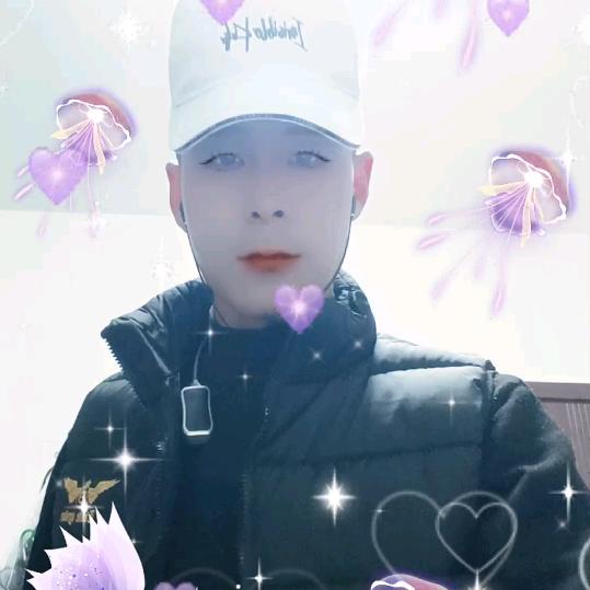 勇哥，依然潇洒💋💋