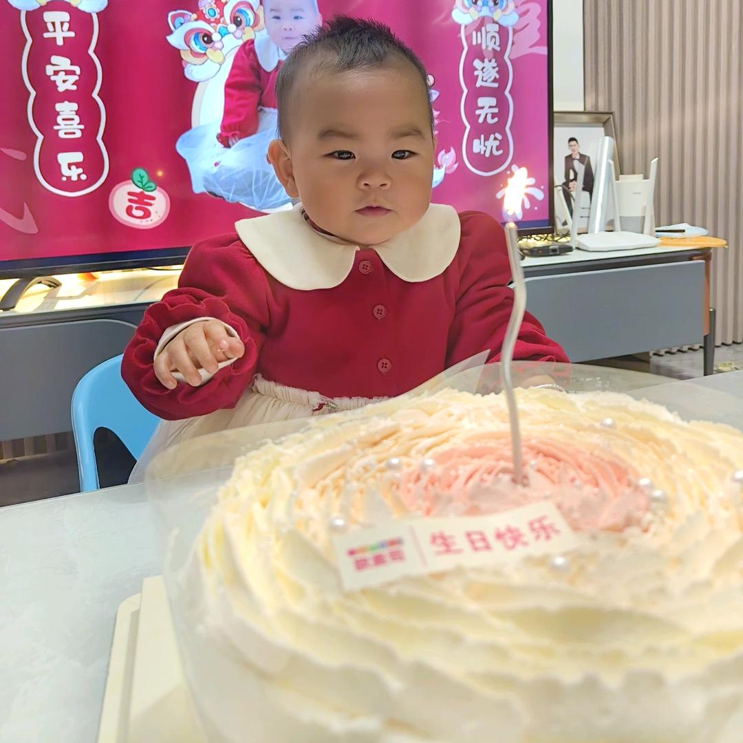 都来给元气少女郭德纲点赞