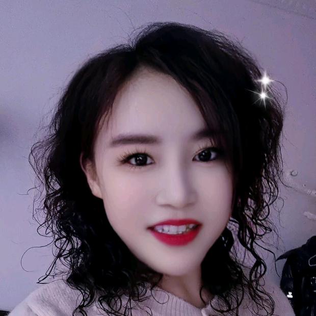 八月