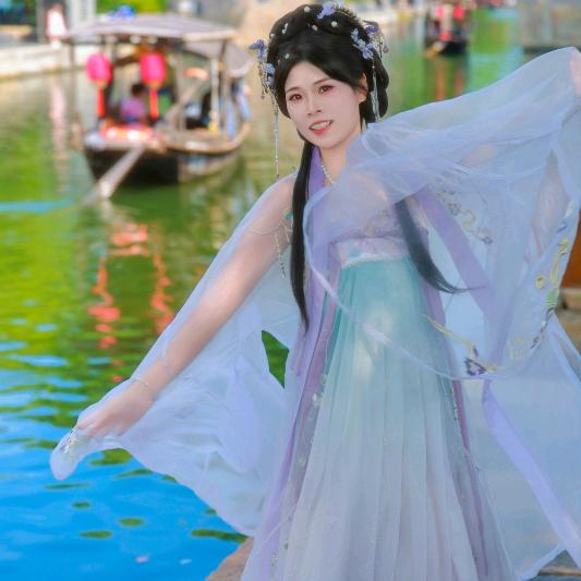 ☀🍀丹丹众包妮🍀