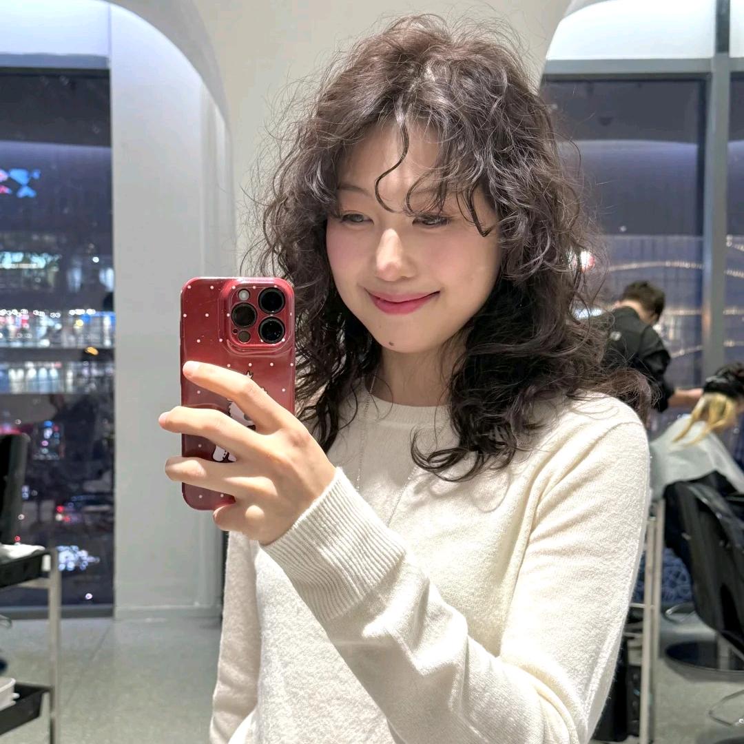 美娜（禾么信我哦）