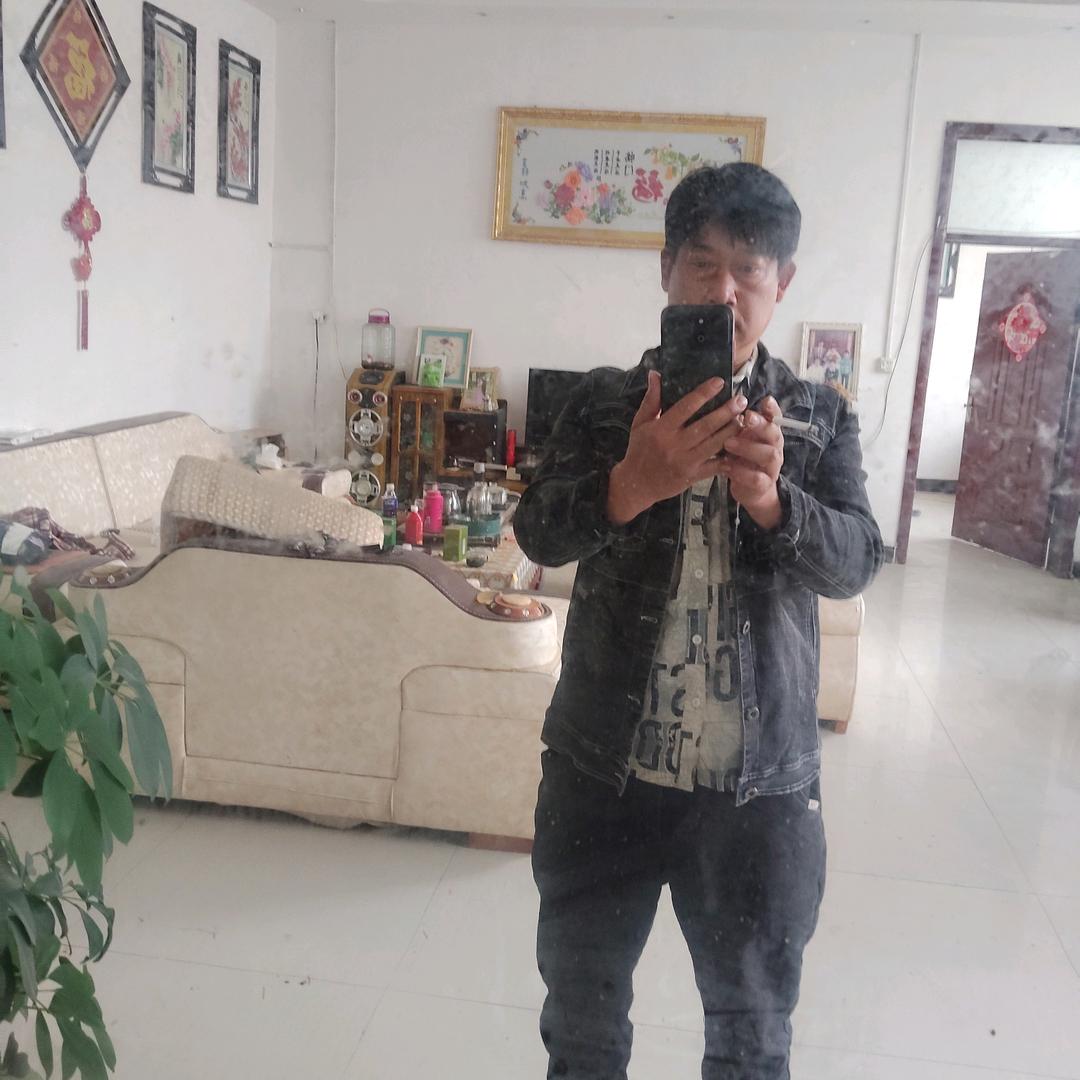 一生只爱一人。