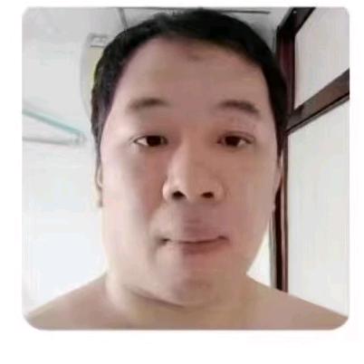 过年的猪头像