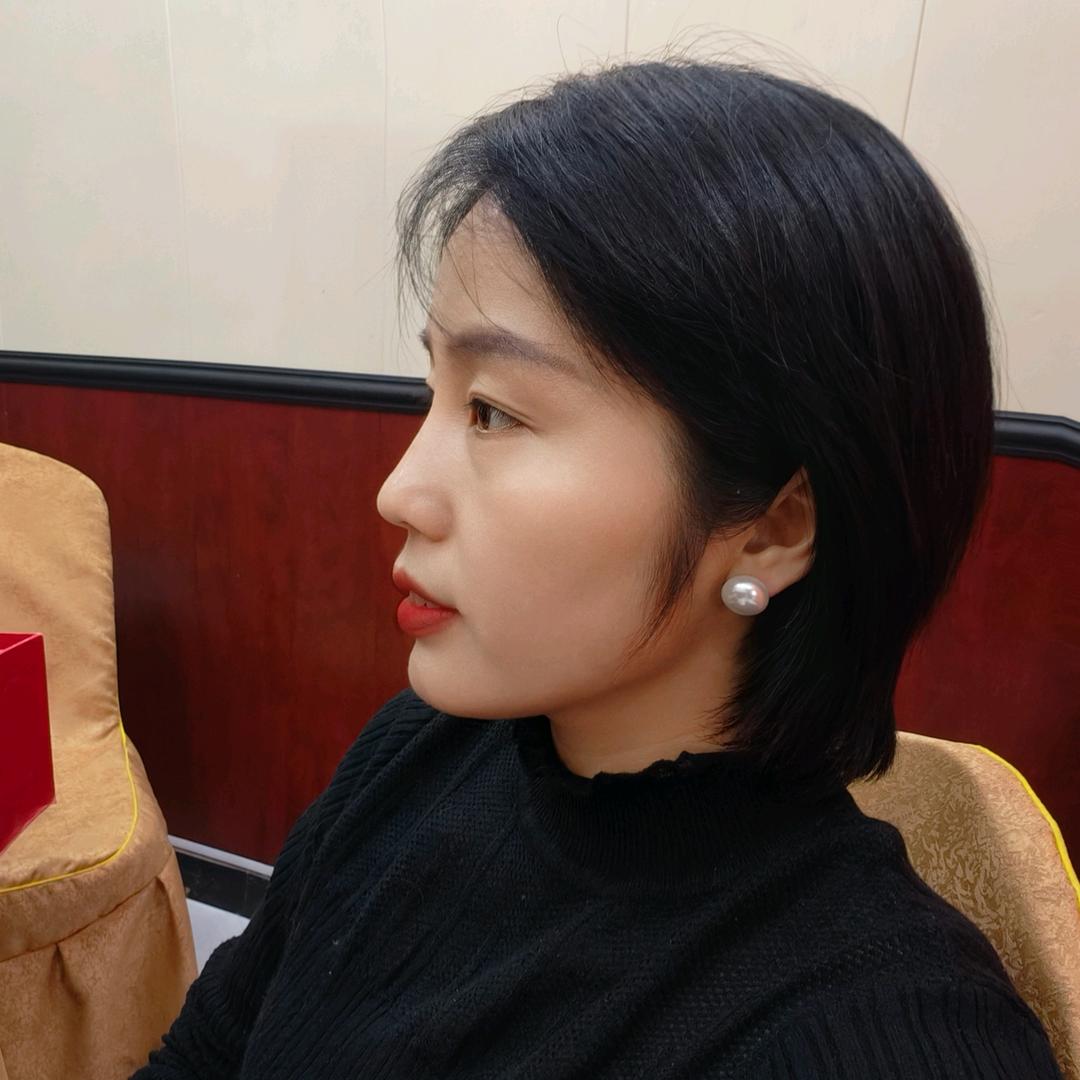 苏恩美学化妆学校红姐