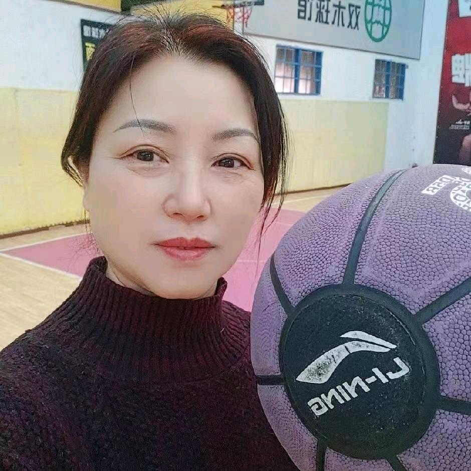 长阳篮球找王姐