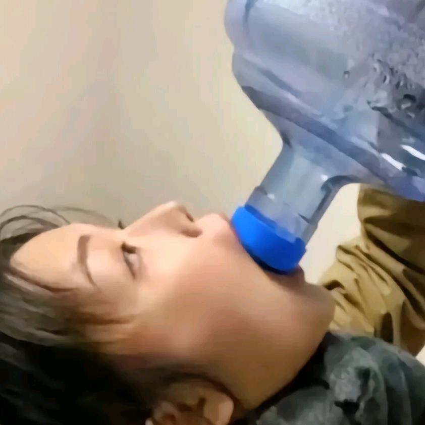 牛爷爷cos性感猫娘勾引隔壁人妻壮