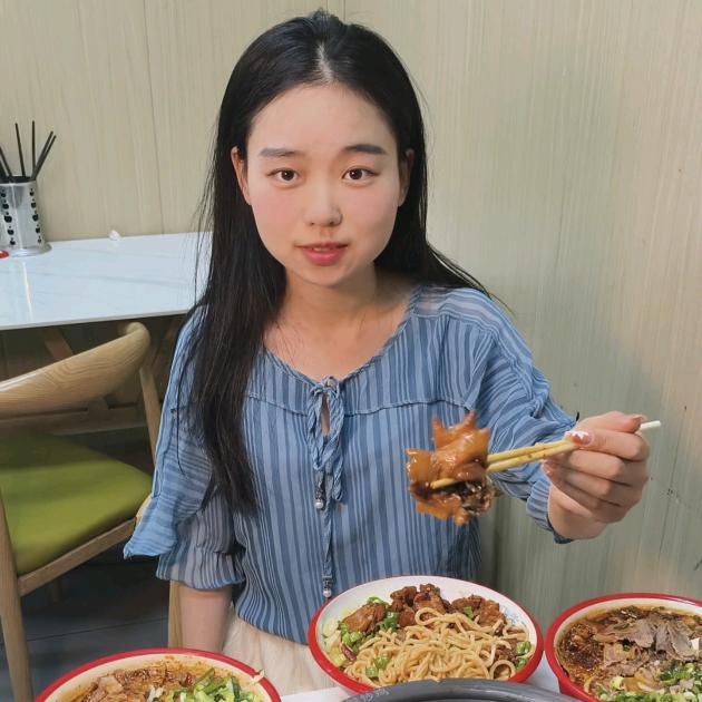 西西林林
