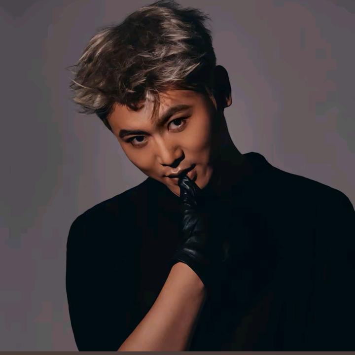࿐ 卍👁️