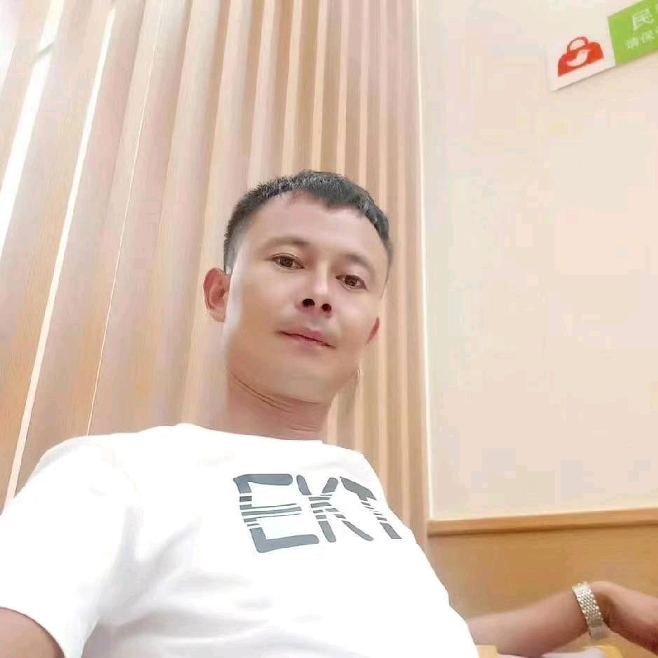 大岭油坊常年回收工地木方模板