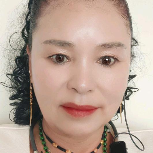 68年的🐒傻妞😜😜