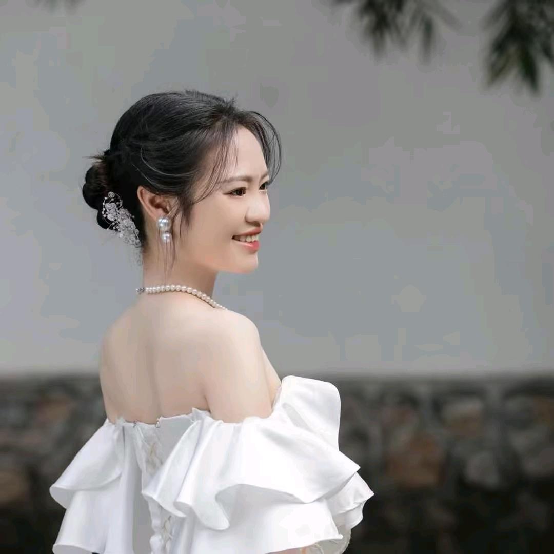 酒旅推荐官-华姐