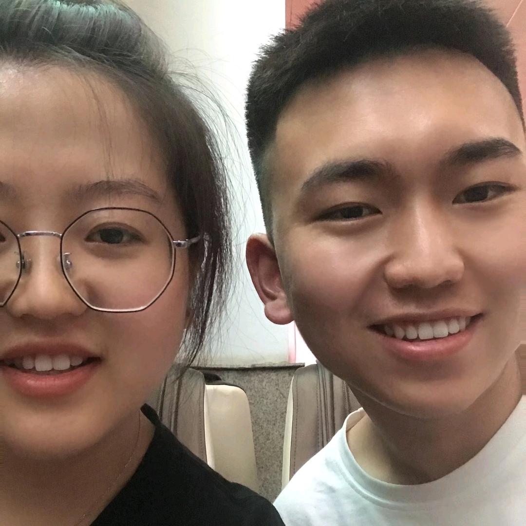爱笑的徐同学