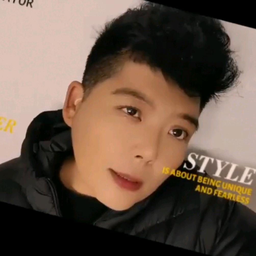 ᥫᦸᐝ阔步༒钱行