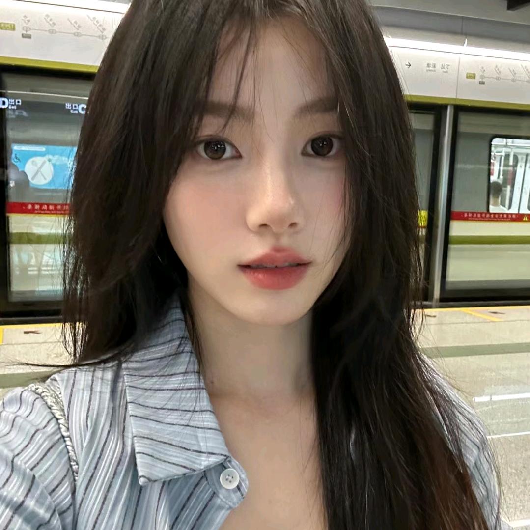 覃丽婷