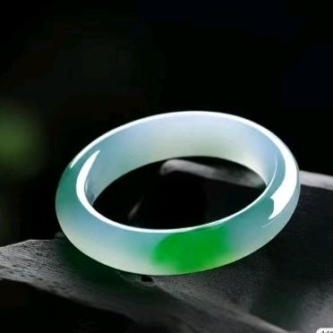冰清玉润翡翠佳品