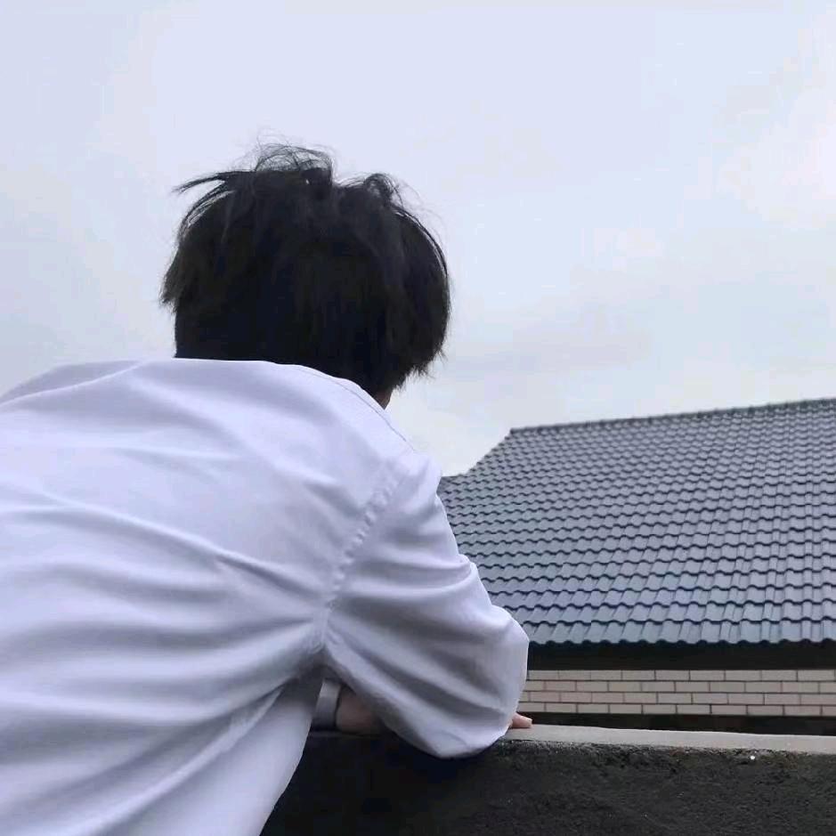 心事难眠.