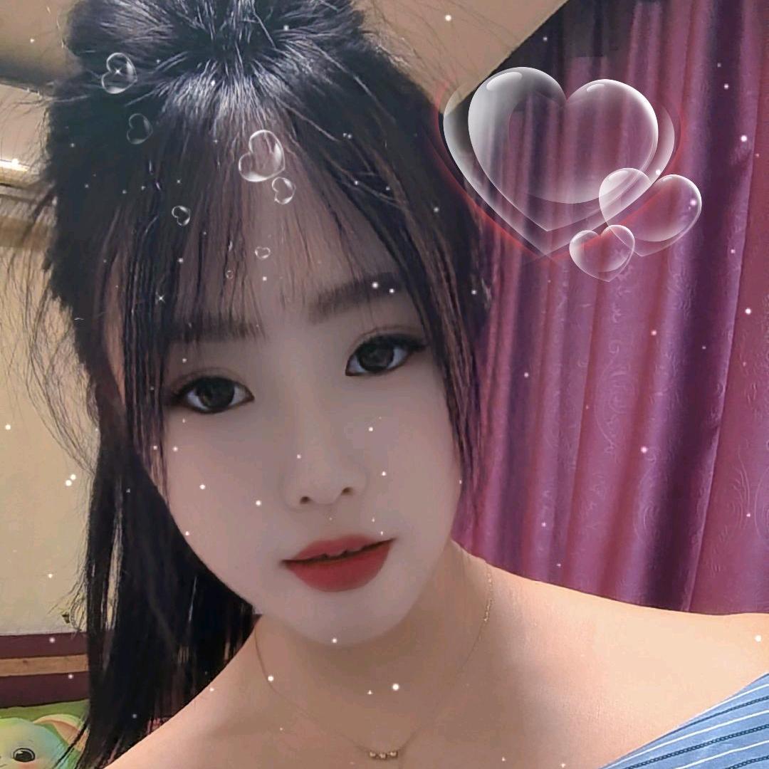 李😋