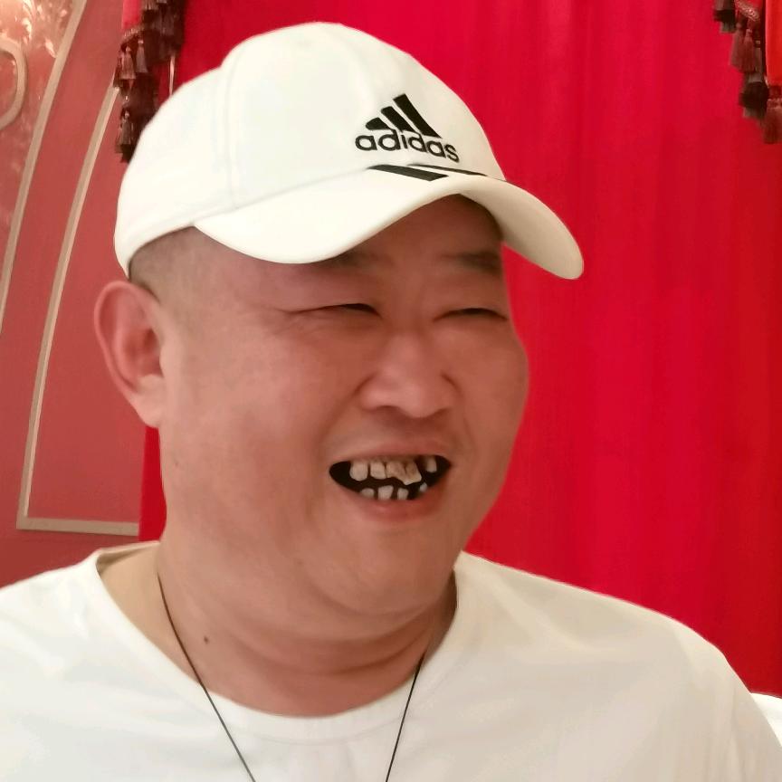 李子龙