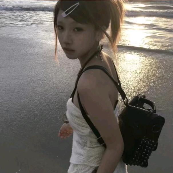 英勇帅气的懒羊羊大王.