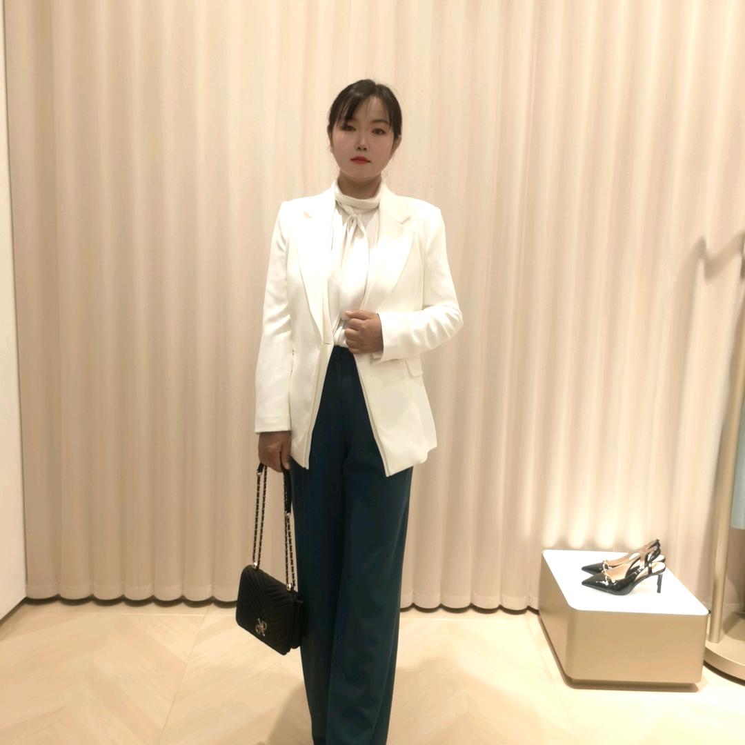 梅梅君子兰基地批发