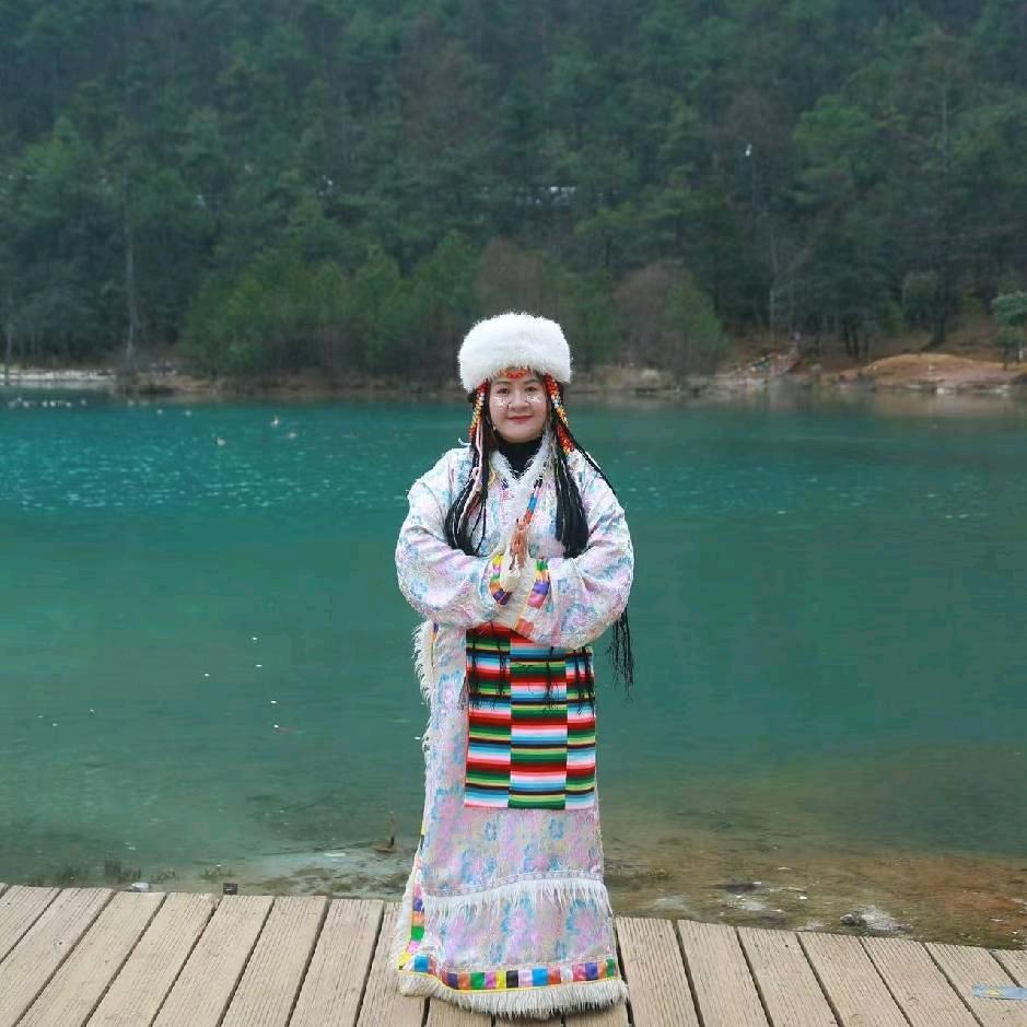 艳林服饰金宝六区16号