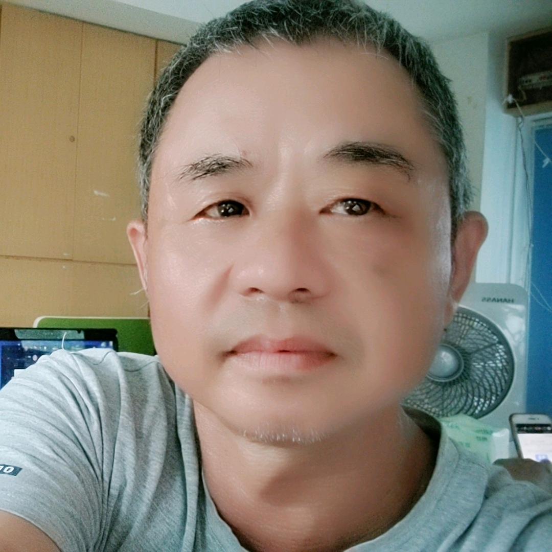 闻太师5。开播号是：闻太师百