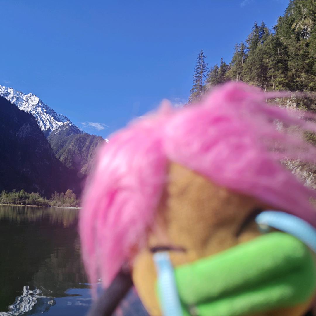 发现女友是姛含泪去酒吧点女模点到三