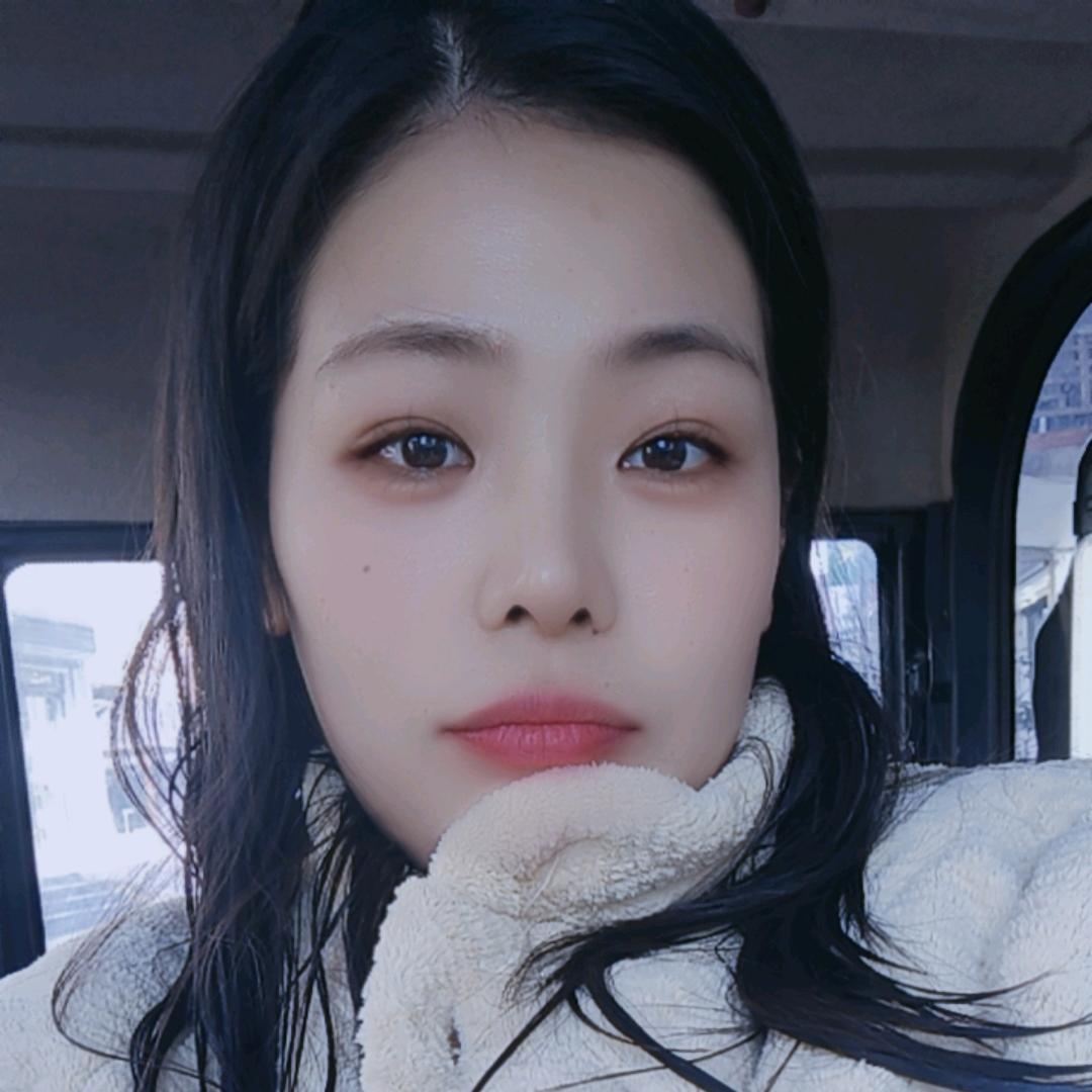 妍妍妈妈 (90后宝妈)