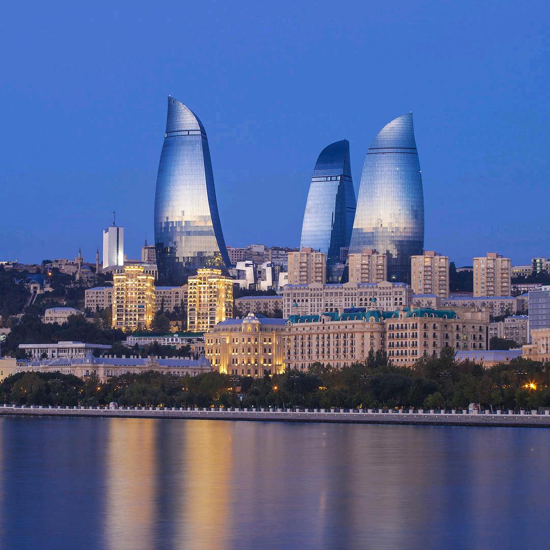 ꧂༺一叶𝄞扁舟༻꧁