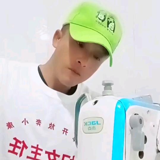 佬表【包仂】