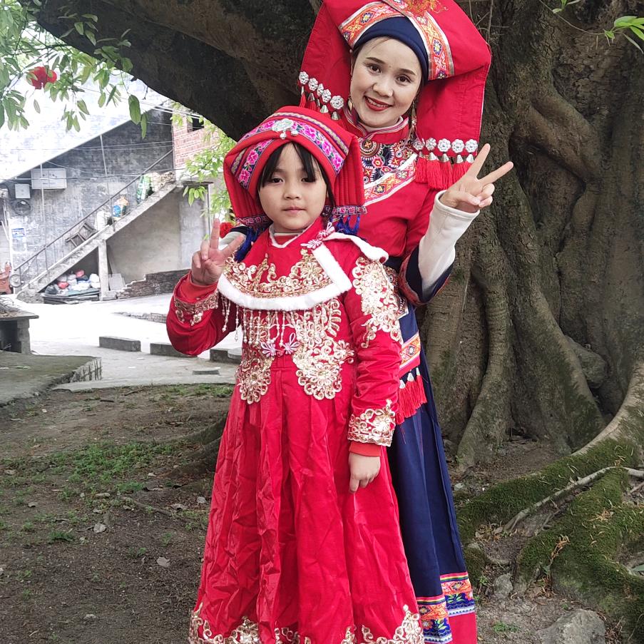 宜州奚奚家具厂