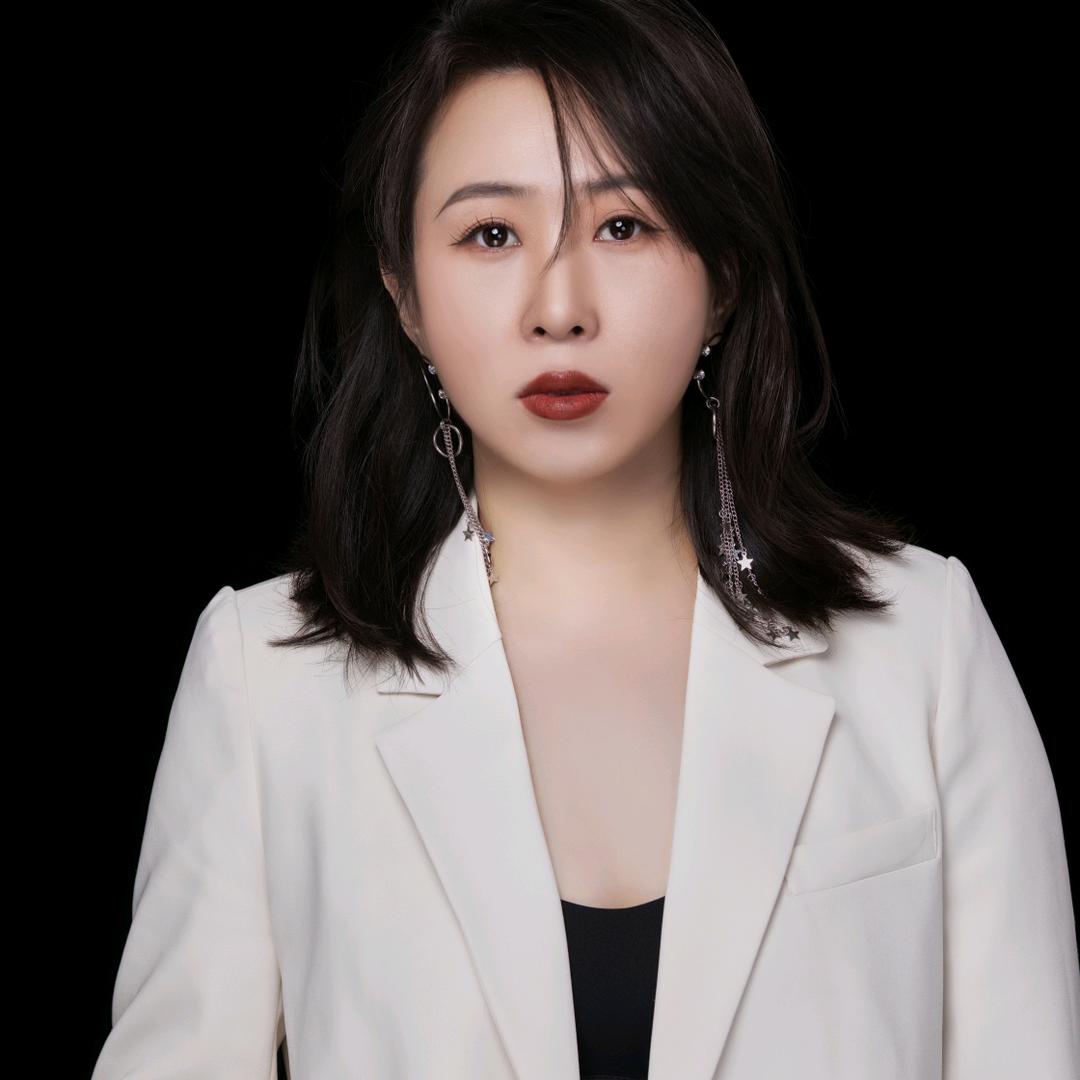 阳泉开婚纱店的岳岳