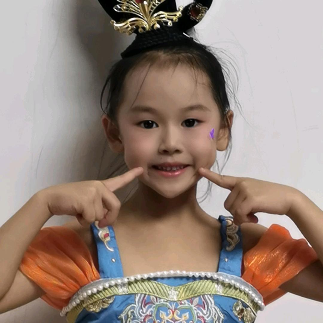 朱朱71年4月的猪