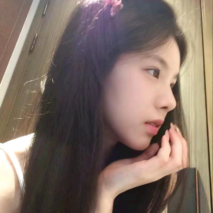 抒尤（2w粉女装）