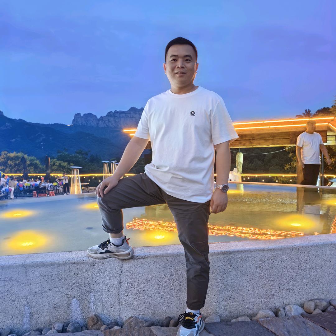 建别墅的崔老板
