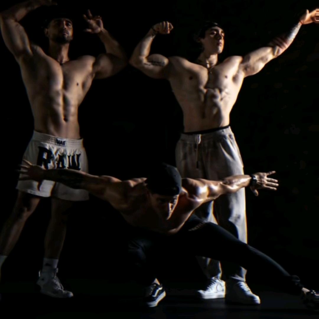 一枚努力的健身小白。