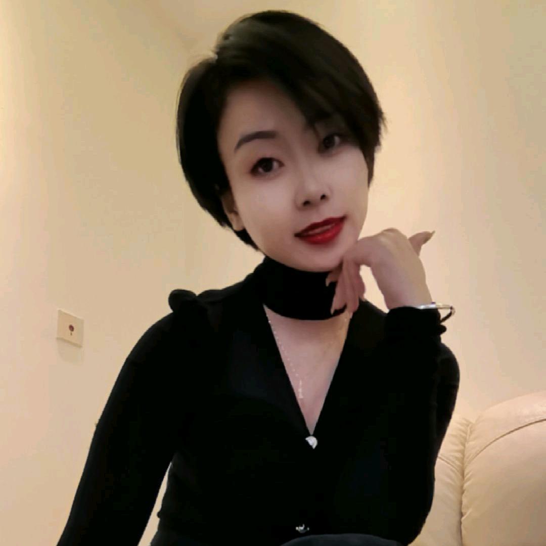 ꕥζ᭄月月依依💞