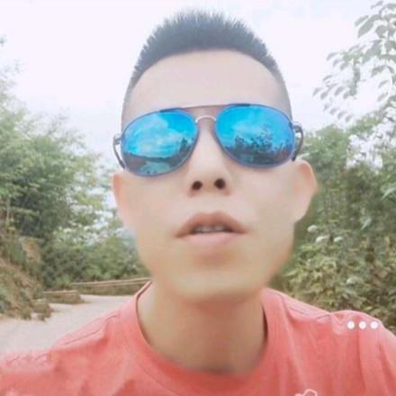 请叫我隔壁王叔