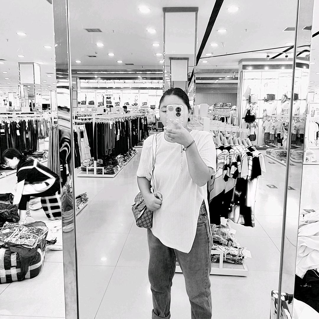 陌离: