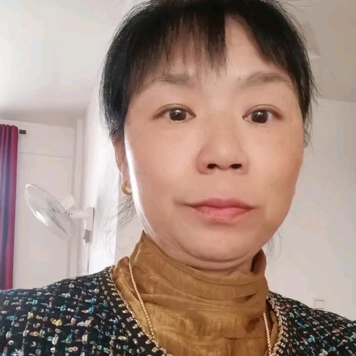 英子