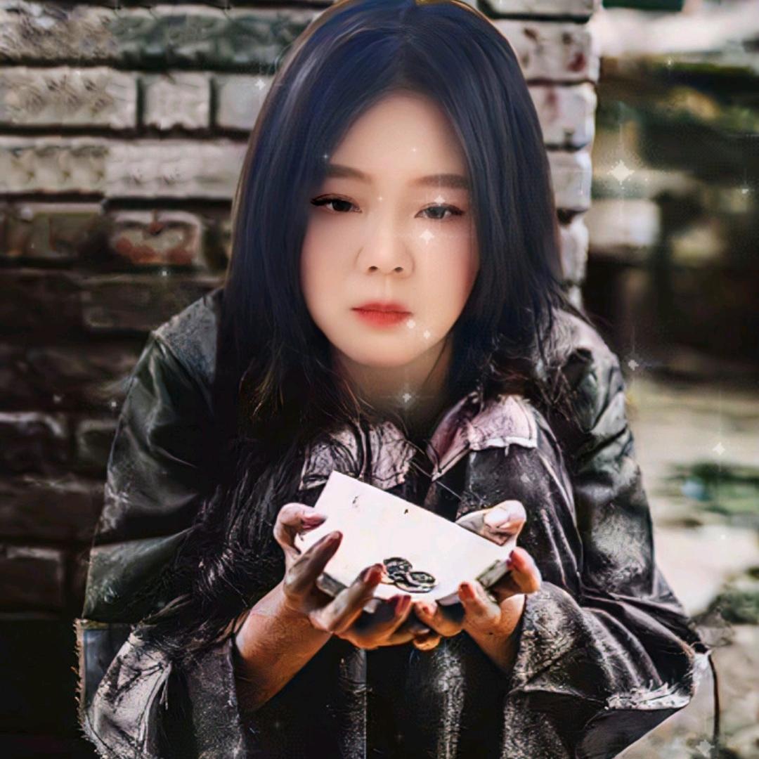 孤独的女人。