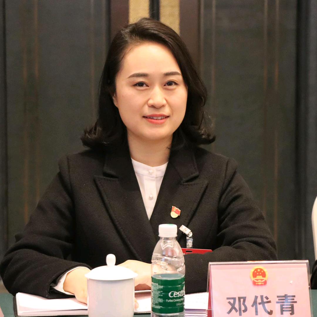 村干部小邓