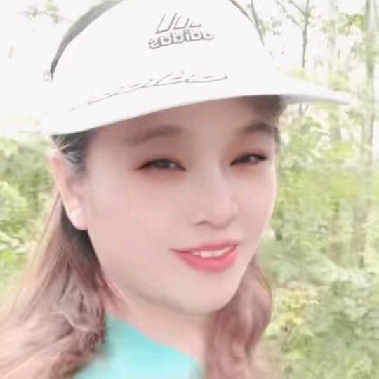 彭小琴