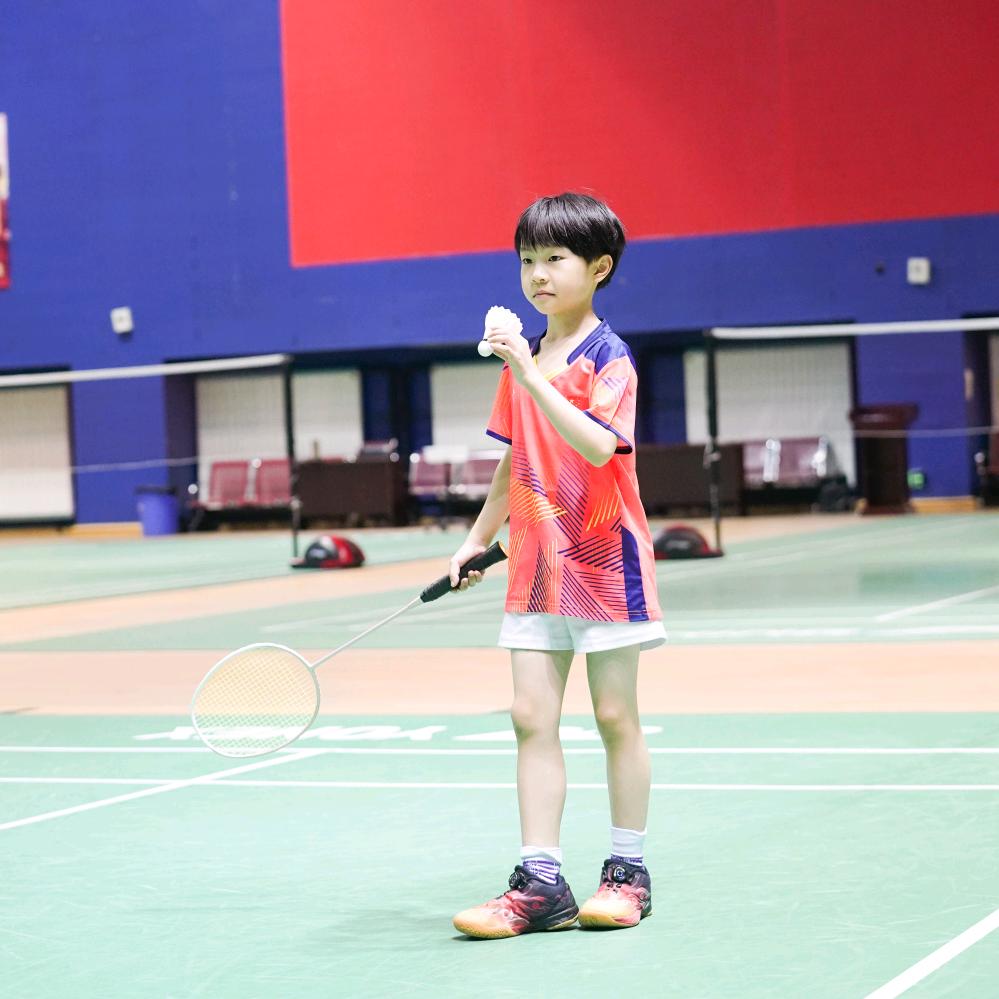 二妹爱羽球