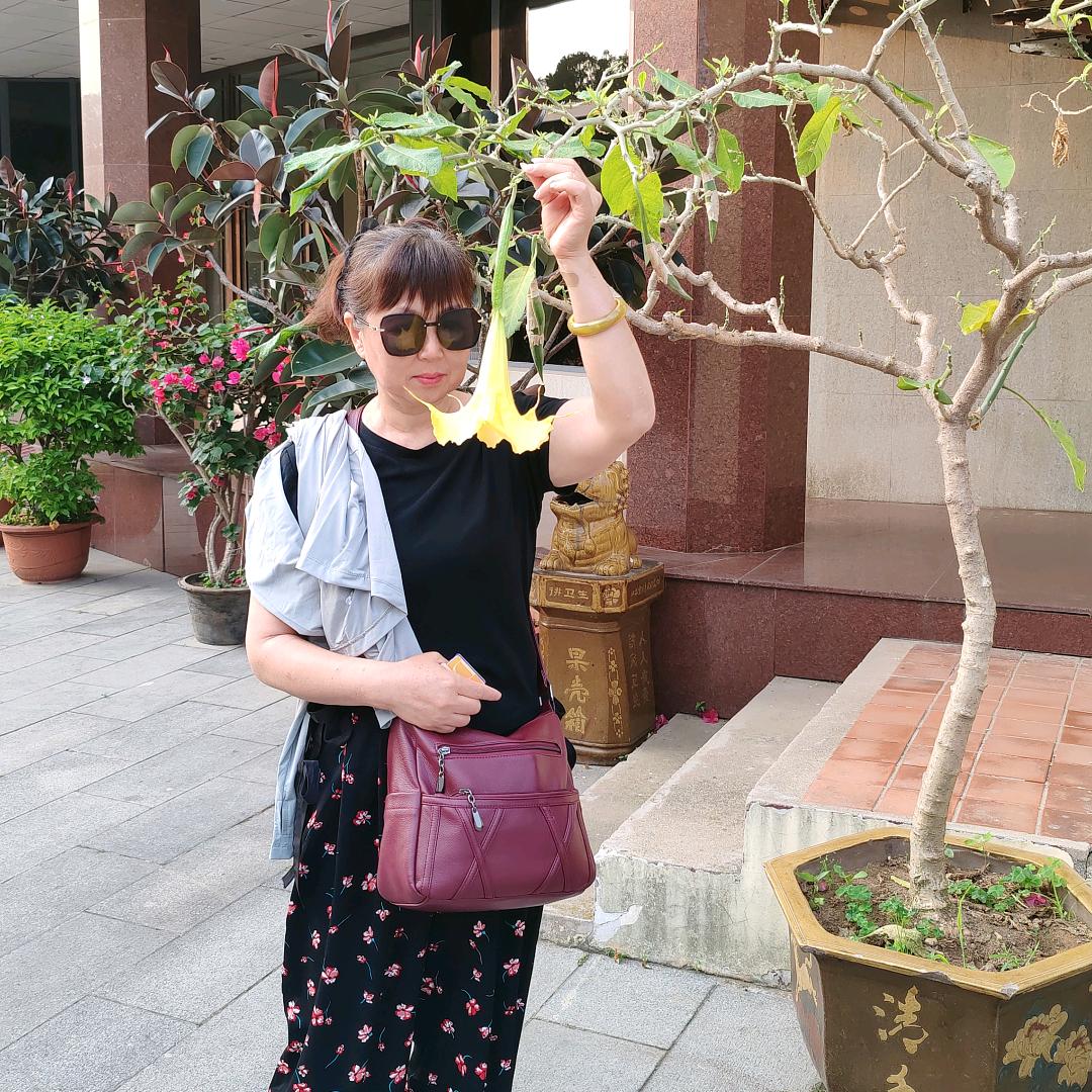 我是花花👫🐍💐🐍💋🐍😄